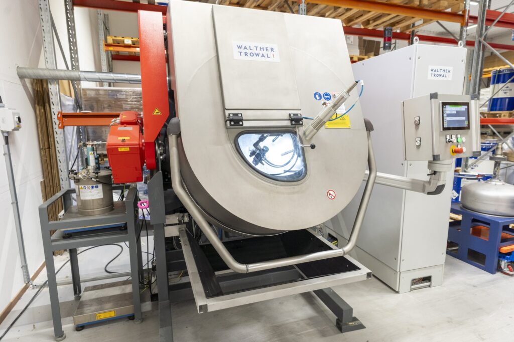 Den nya ytbehandlingsutrustningen har noggrann processtyrning och effektiv ventilation